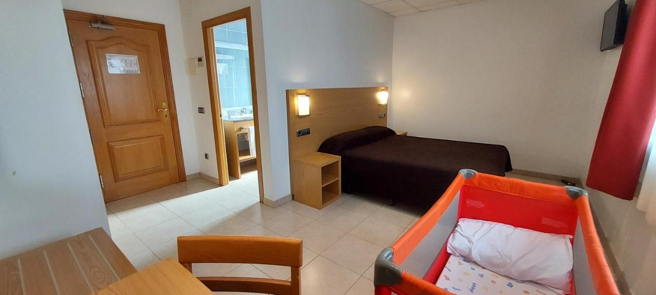 Hotel Font Del Pla La Jonquera Eksteriør billede